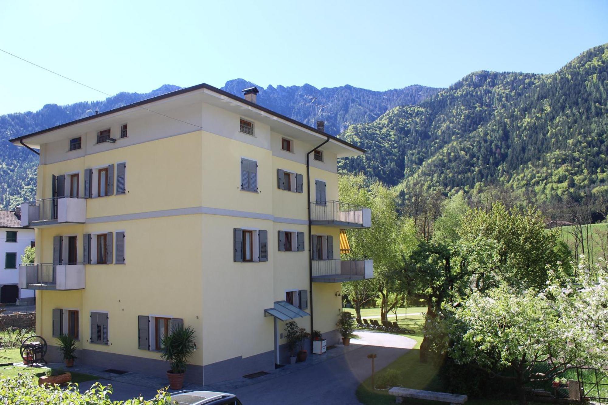 Residence Zecchini Tiarno di Sotto Exteriér fotografie